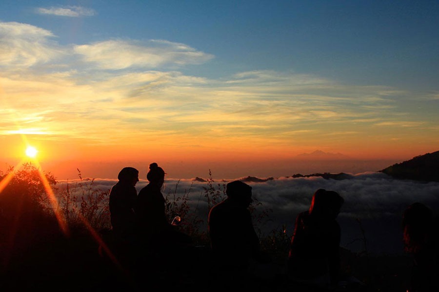 01-(sunrise-trekking)